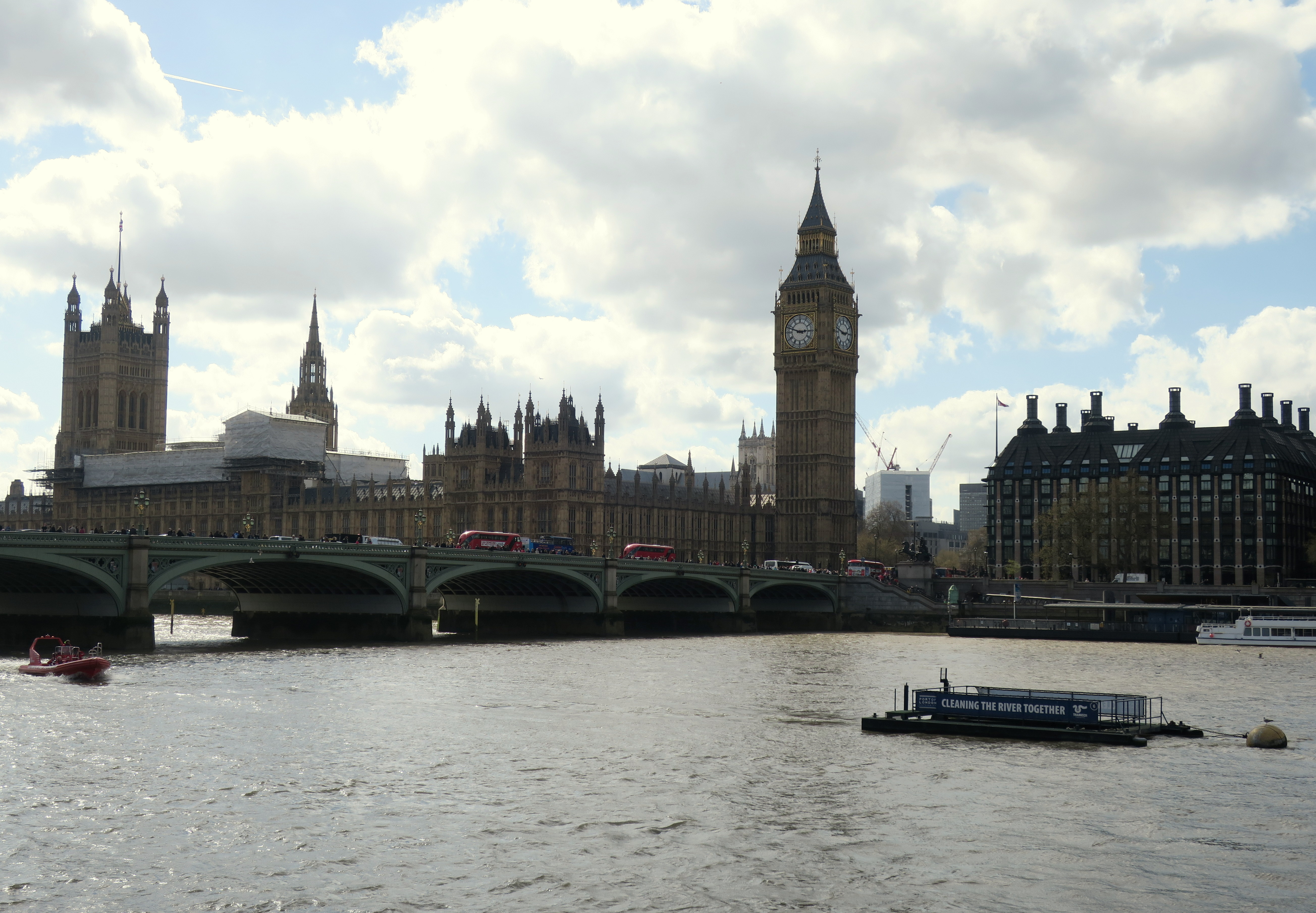 London-Panorama mit Big Ben und Westminster Abbey 2017.