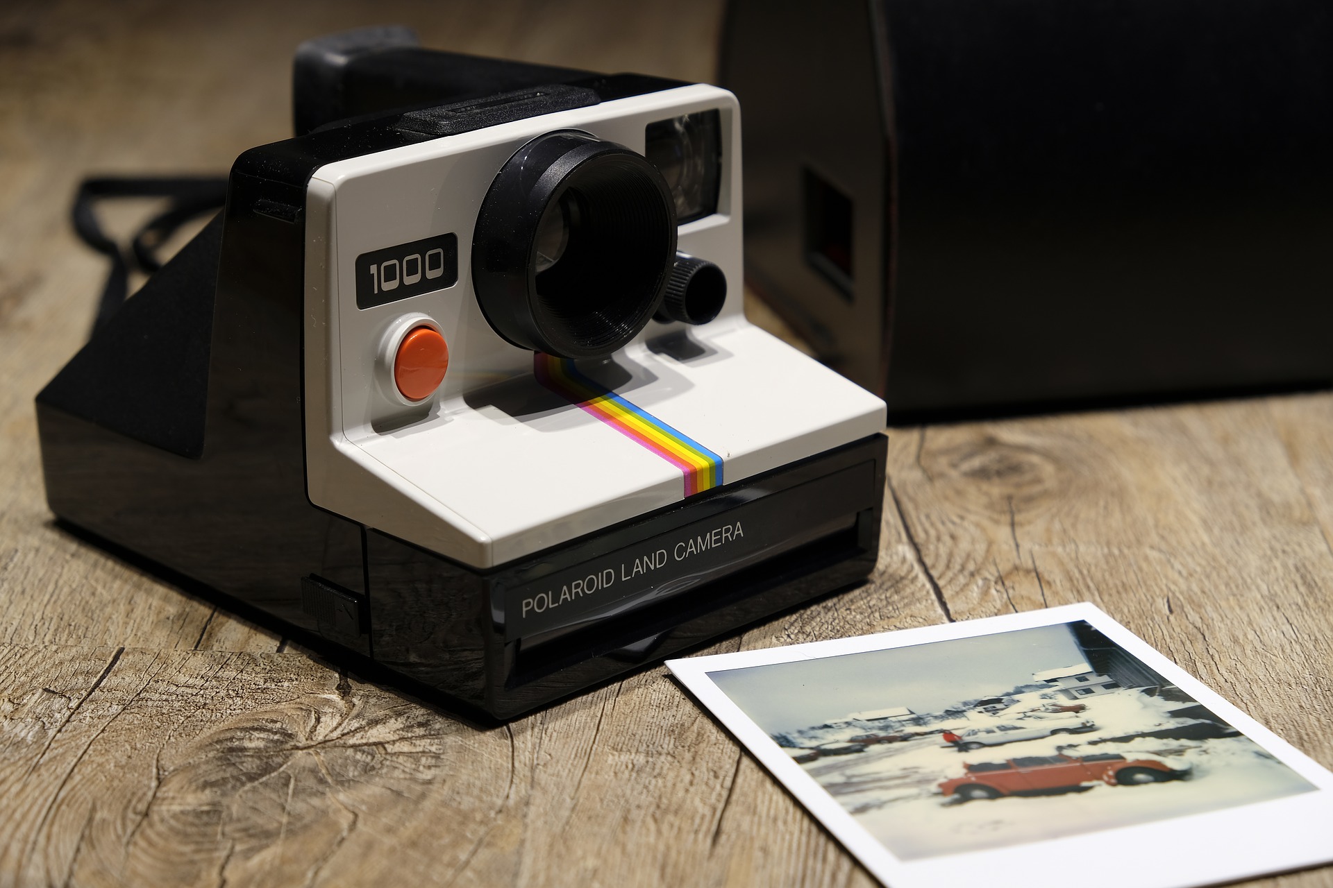 Eine klassische Polaroid-Kamera. Quelle: Pixabay