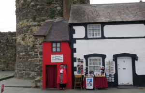 Das kleinste Haus von Großbritannien steht in Conwy, Wales 2018.