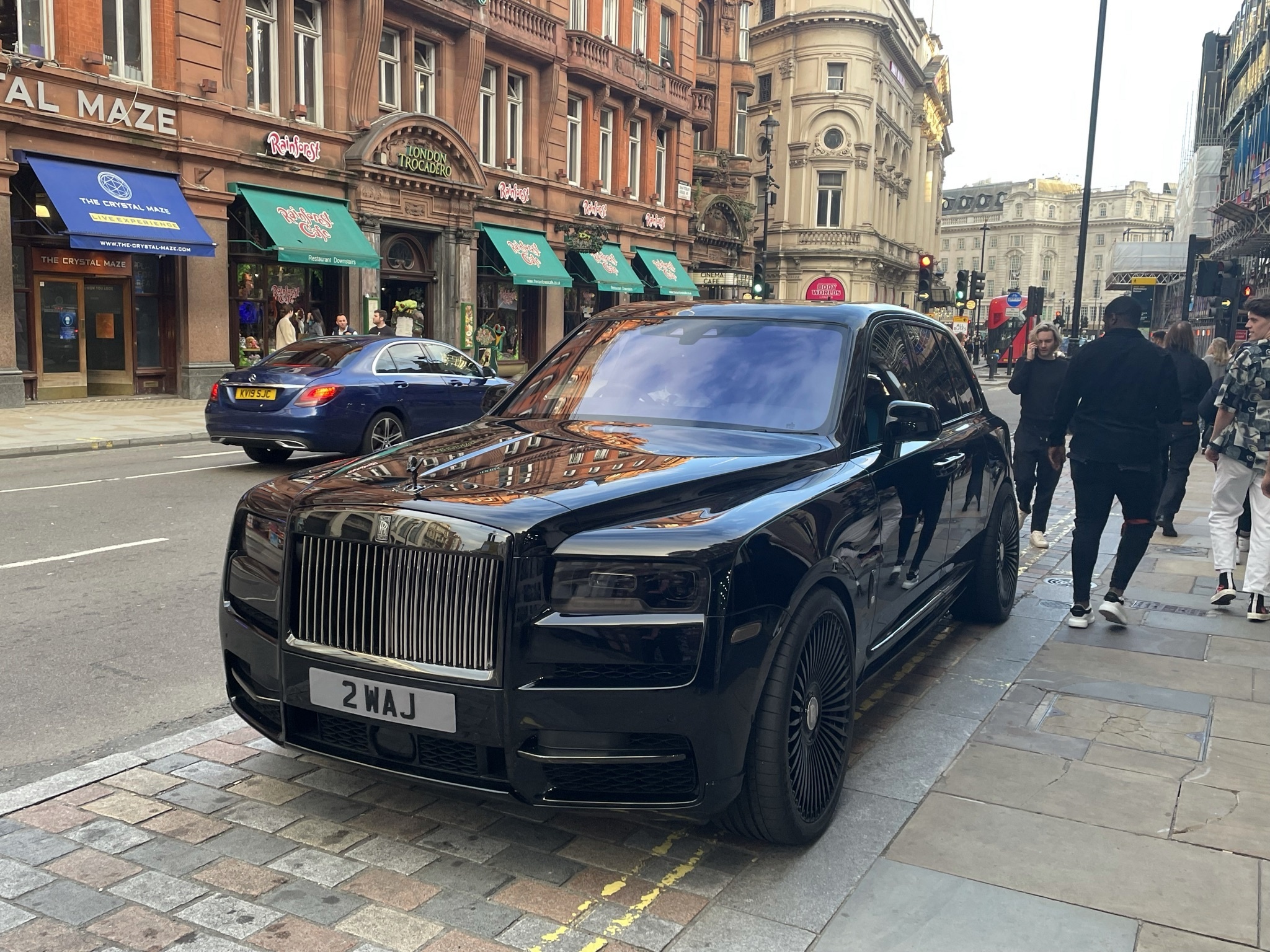 Ein Rolls Royce in Central London, 2021.